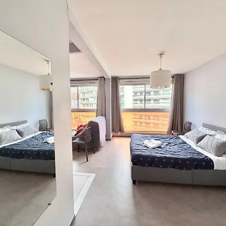 4 Persones Secteur Galaxie Clermont-Ferrand